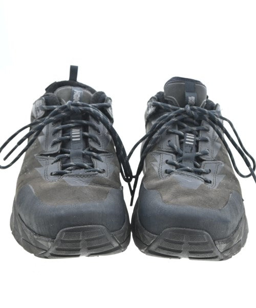 HOKA ONE ONE รองเท้าผ้าใบ