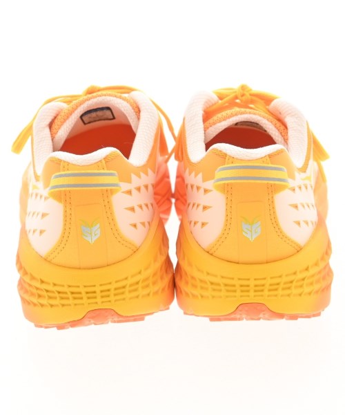 HOKA ONE ONE รองเท้าผ้าใบ