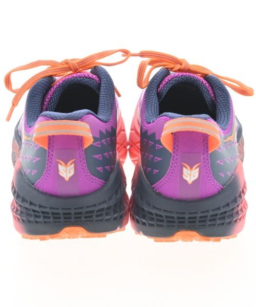 HOKA ONE ONE รองเท้าผ้าใบ