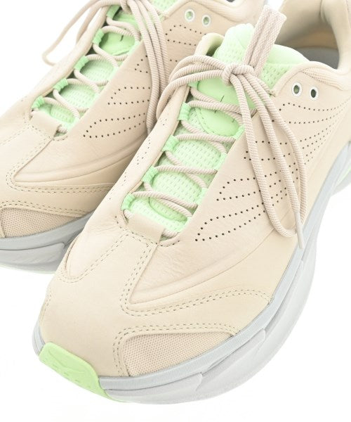 HOKA ONE ONE รองเท้าผ้าใบ