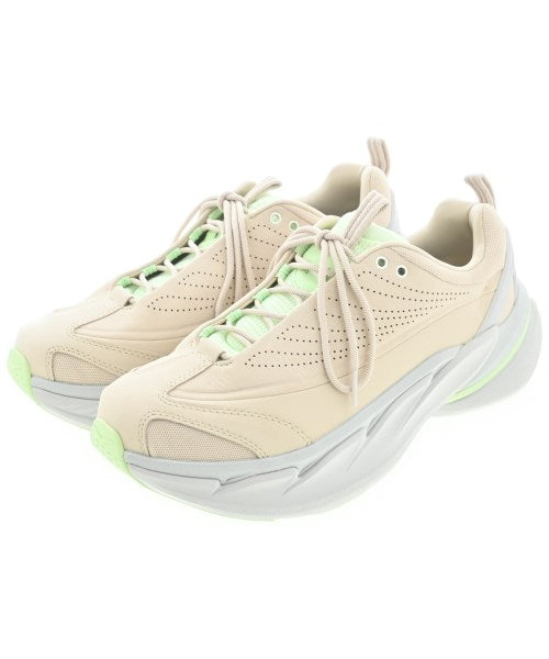 HOKA ONE ONE รองเท้าผ้าใบ