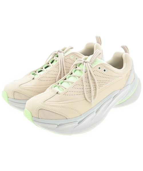 HOKA ONE ONE รองเท้าผ้าใบ