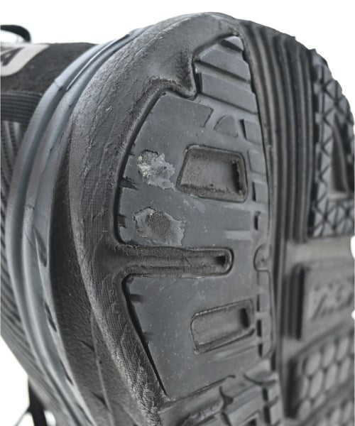 HOKA ONE ONE รองเท้าผ้าใบ