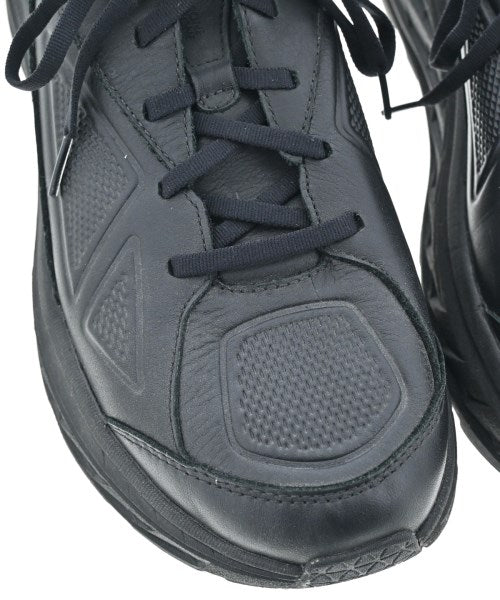 HOKA ONE ONE รองเท้าผ้าใบ
