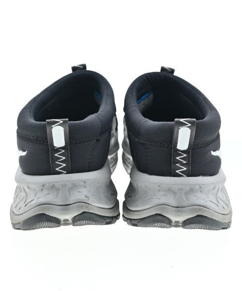 HOKA ONE ONE รองเท้าผ้าใบ