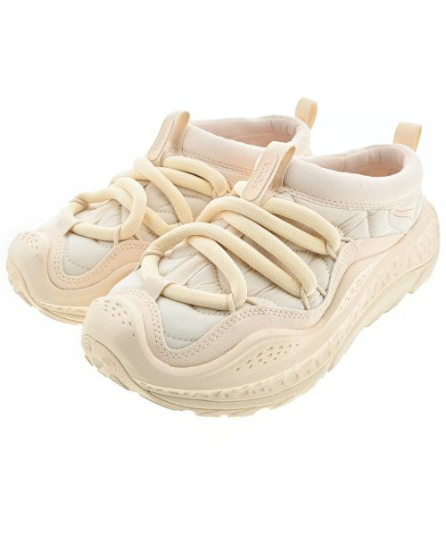 HOKA ONE ONE รองเท้าผ้าใบ