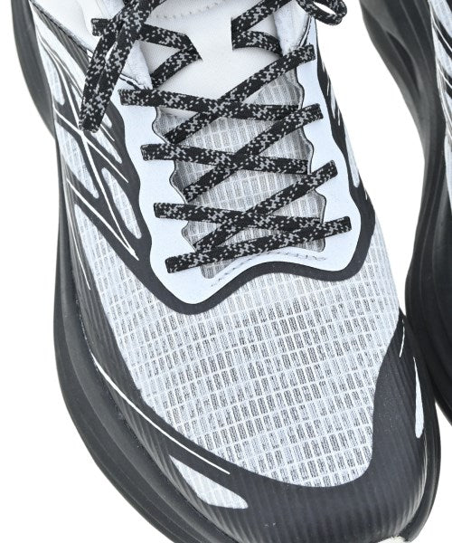 HOKA ONE ONE รองเท้าผ้าใบ