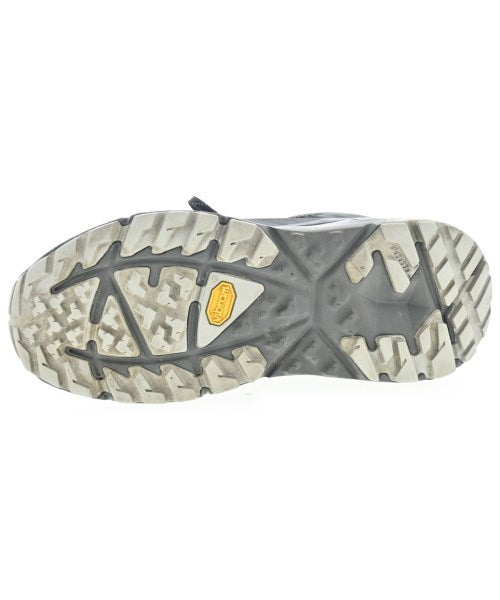 HOKA ONE ONE รองเท้าผ้าใบ