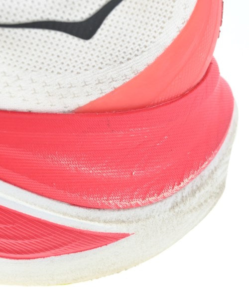HOKA ONE ONE รองเท้าผ้าใบ