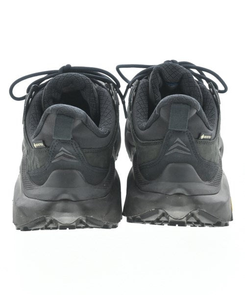 HOKA ONE ONE รองเท้าผ้าใบ