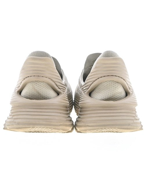 HOKA ONE ONE รองเท้าผ้าใบ