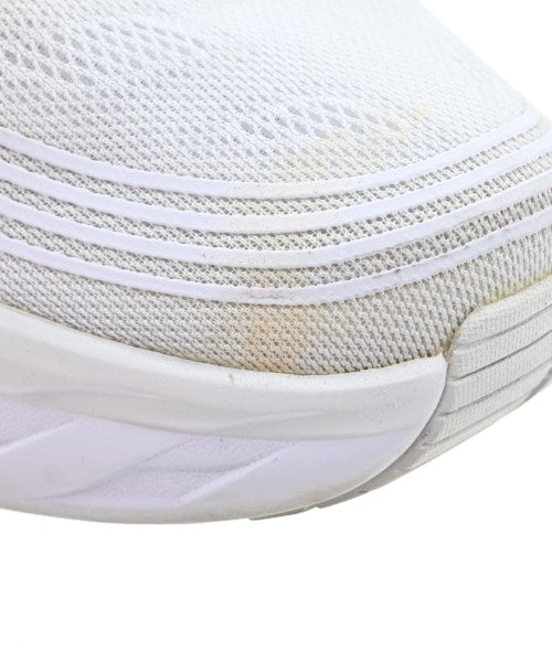 HOKA ONE ONE รองเท้าผ้าใบ