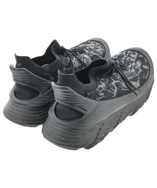 HOKA ONE ONE รองเท้าผ้าใบ