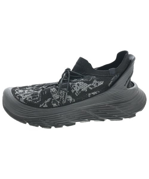 HOKA ONE ONE รองเท้าผ้าใบ
