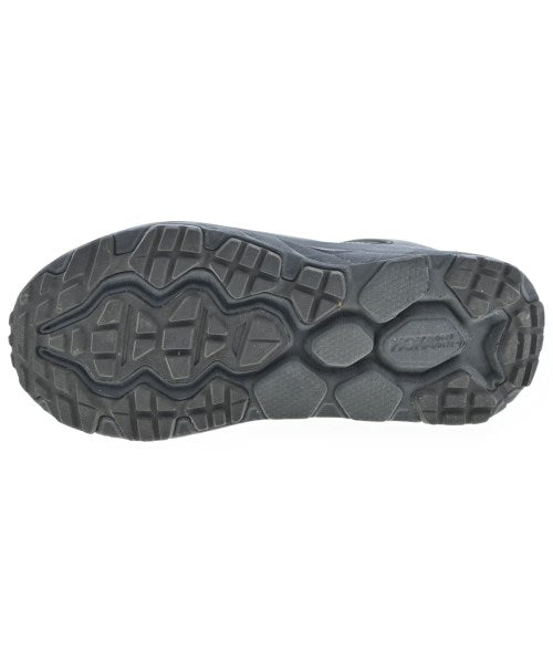 HOKA ONE ONE รองเท้าผ้าใบ