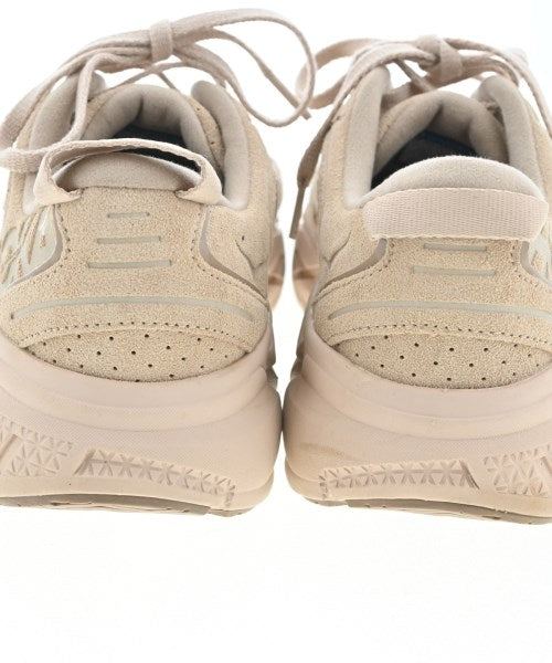 HOKA ONE ONE รองเท้าผ้าใบ