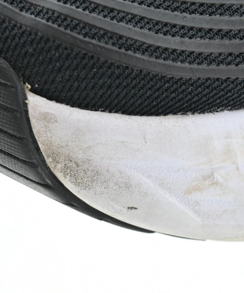HOKA ONE ONE รองเท้าผ้าใบ