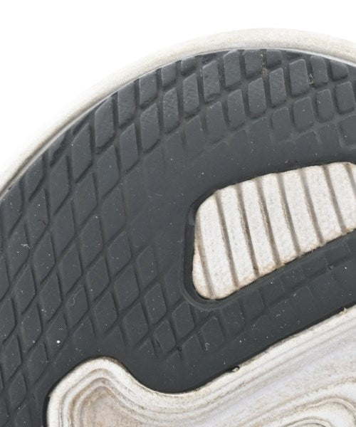HOKA ONE ONE รองเท้าผ้าใบ