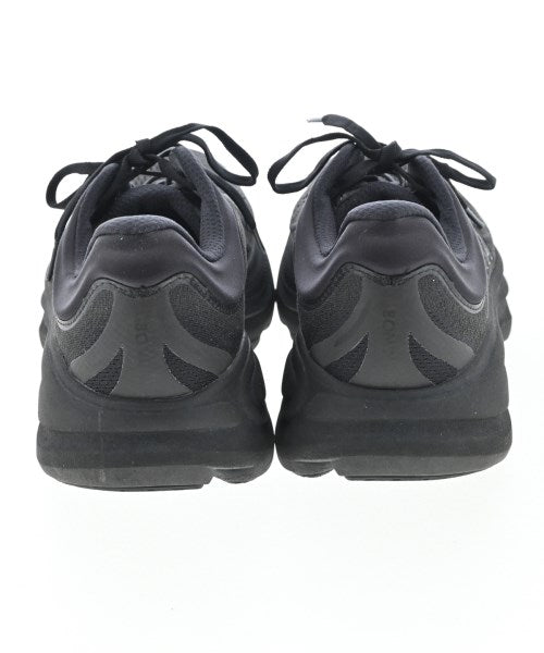 HOKA ONE ONE รองเท้าผ้าใบ