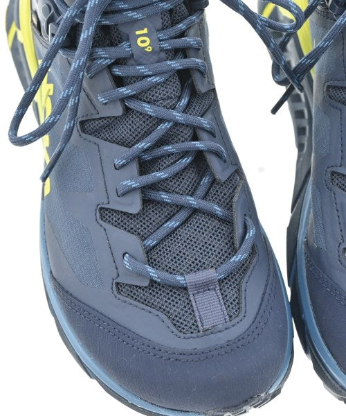 HOKA ONE ONE รองเท้าผ้าใบ