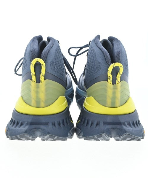 HOKA ONE ONE รองเท้าผ้าใบ