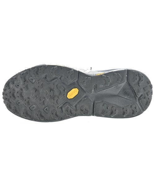 HOKA ONE ONE รองเท้าผ้าใบ