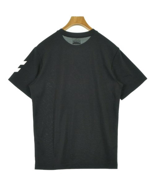 hummel เสื้อยืด/เสื้อท็อปส์
