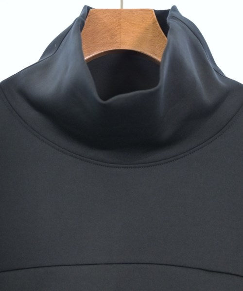 UNDER ARMOUR เสื้อยืด/เสื้อท็อปส์