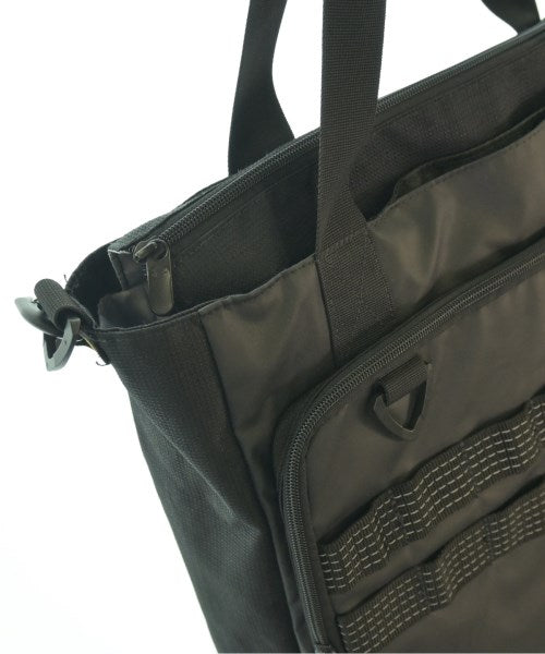 UNDER ARMOUR กระเป๋าถือขนาดใหญ่