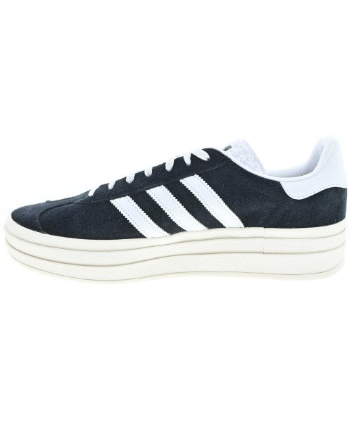 adidas รองเท้าผ้าใบ