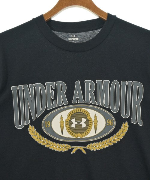 UNDER ARMOUR เสื้อยืด/เสื้อท็อปส์