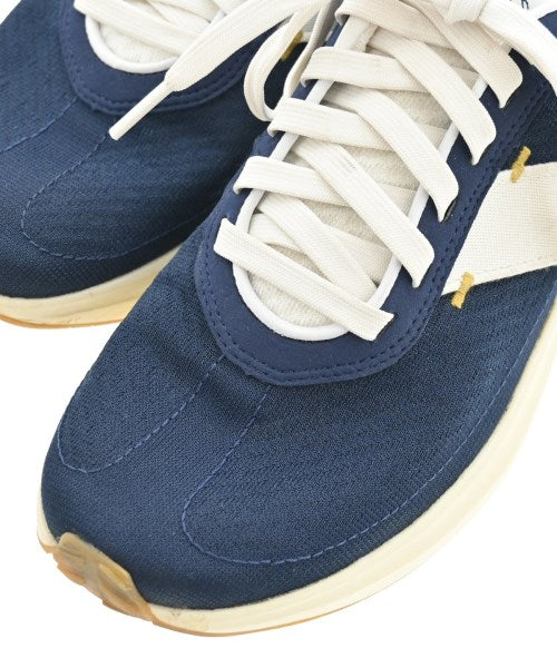 Other brand รองเท้าผ้าใบ