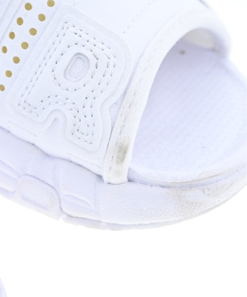 NIKE รองเท้าผ้าใบ