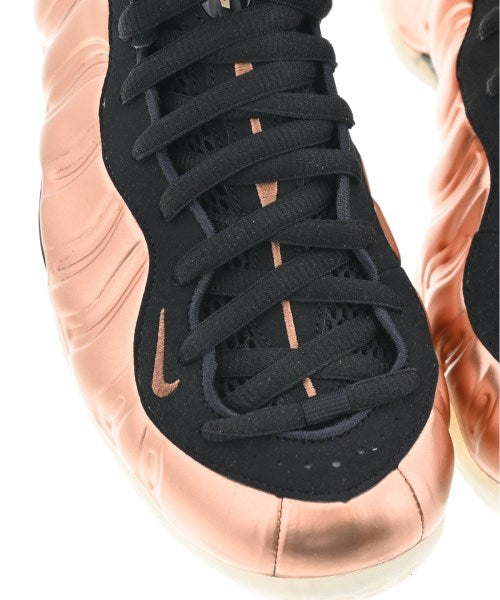 NIKE รองเท้าผ้าใบ