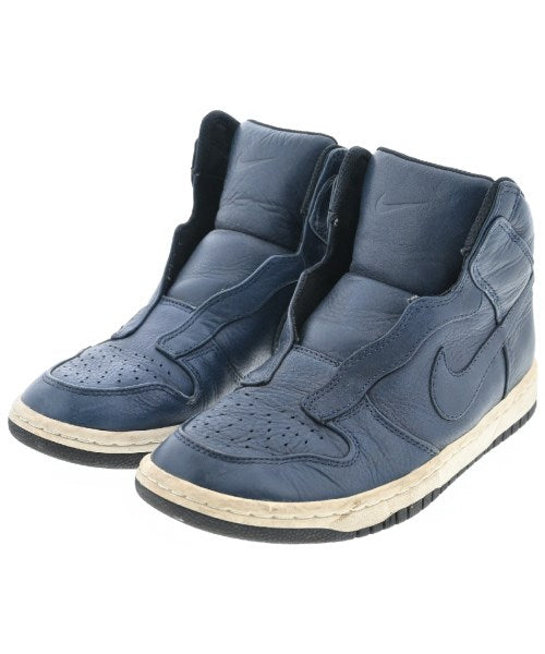 NIKE รองเท้าผ้าใบ