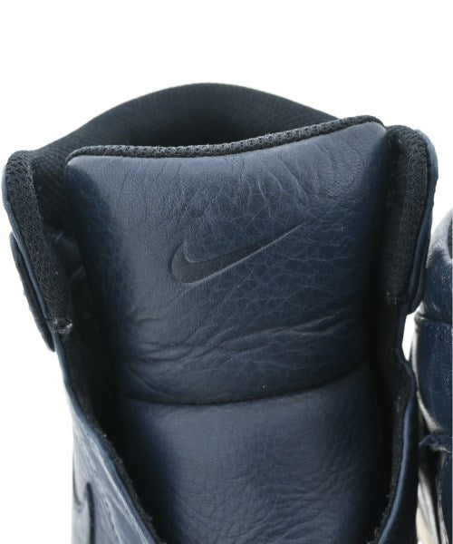 NIKE รองเท้าผ้าใบ