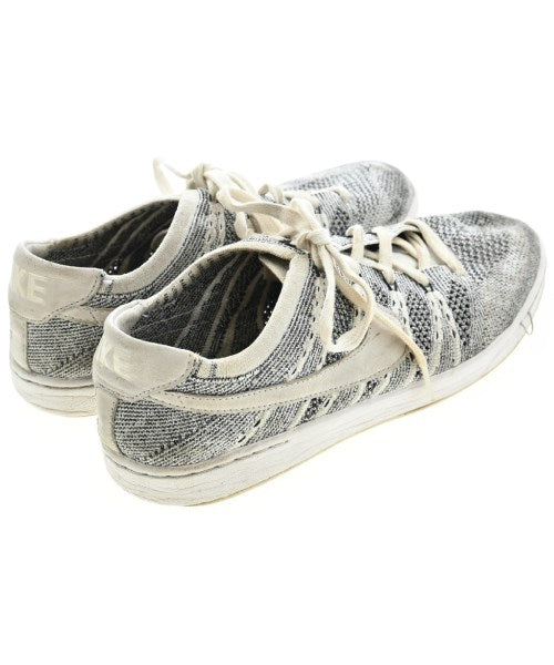 NIKE รองเท้าผ้าใบ