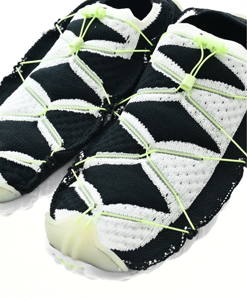 NIKE รองเท้าผ้าใบ