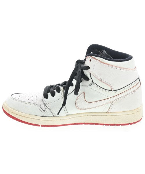 NIKE รองเท้าผ้าใบ