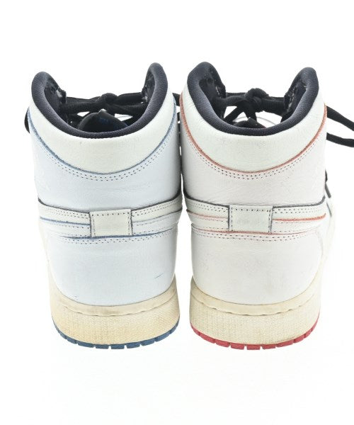 NIKE รองเท้าผ้าใบ