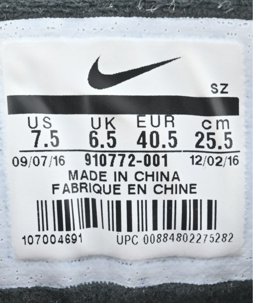 NIKE รองเท้าผ้าใบ