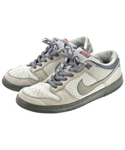 NIKE รองเท้าผ้าใบ