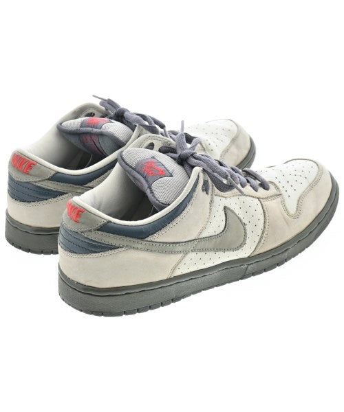 NIKE รองเท้าผ้าใบ