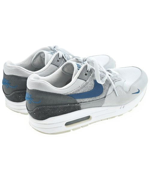 NIKE รองเท้าผ้าใบ