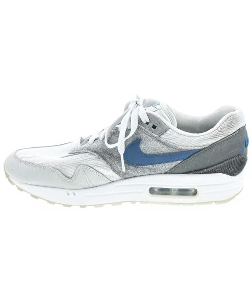 NIKE รองเท้าผ้าใบ