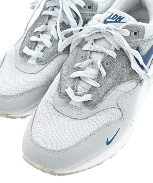 NIKE รองเท้าผ้าใบ