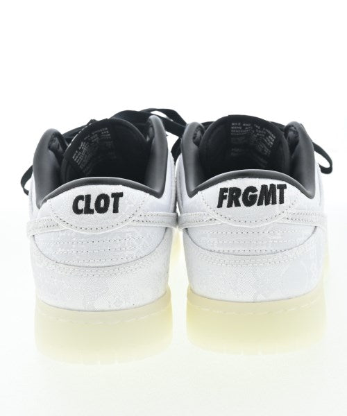 NIKE รองเท้าผ้าใบ