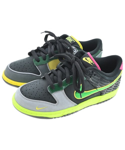 NIKE รองเท้าผ้าใบ
