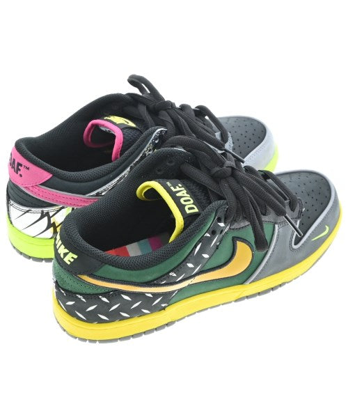 NIKE รองเท้าผ้าใบ