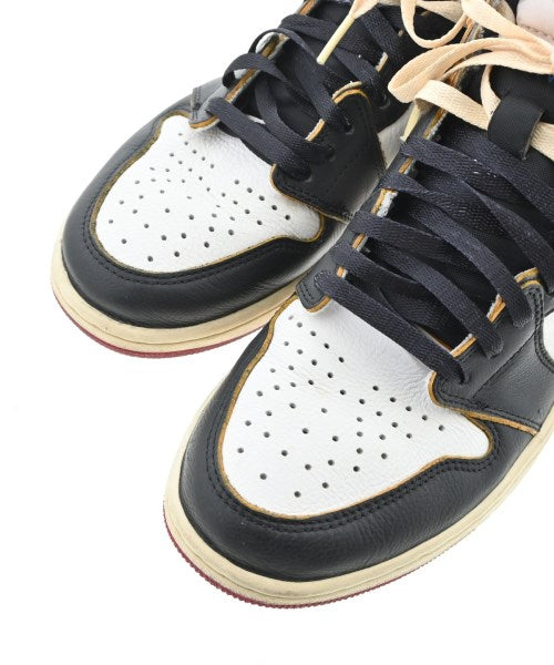 NIKE รองเท้าผ้าใบ